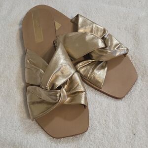 Kaanas Gold Metallic Knot Slide Sandals Women’s Size 8 Made in Brazil Flat Slid